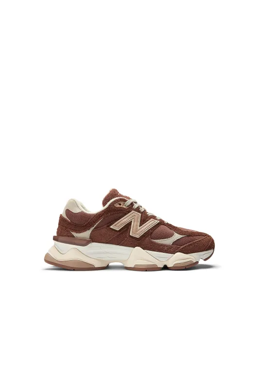 9060 Rich Oak/Timberwolf sold by Karen Walker