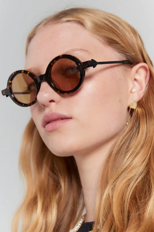 Thunder Cracked Tort sold by Karen Walker