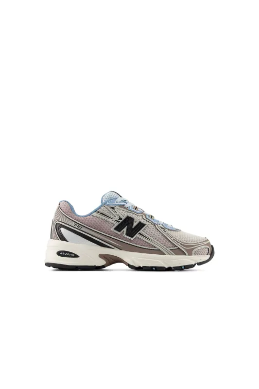 740 Sea Salt/Earth Shadow/Frosted Glass sold by Karen Walker