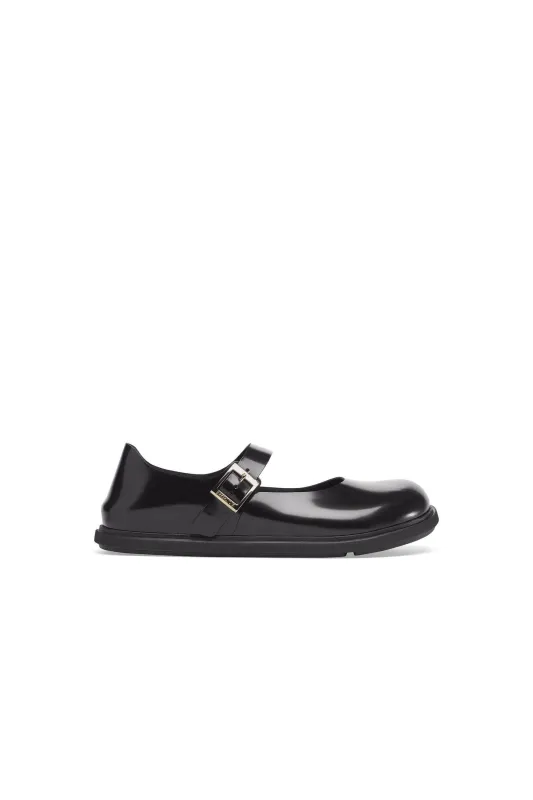 Mantova Droplet Buckle High Shine Narrow Fit Black made by Birkenstock