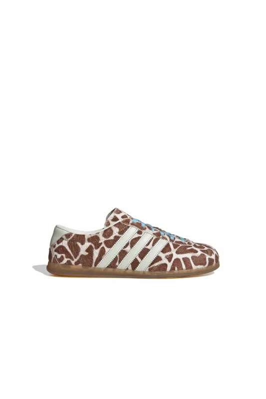 Gazelle Lo Pro Shoes Crystal Linen/Ivory/Gum made by Adidas