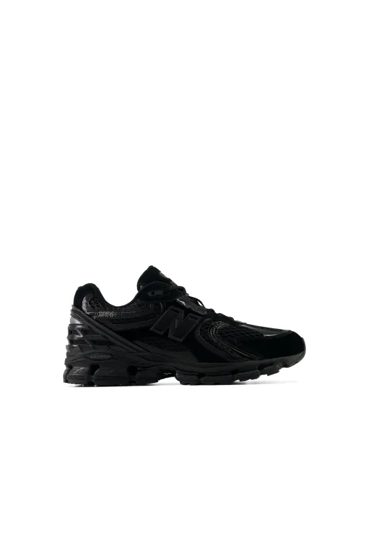 1954R Black made by New Balance