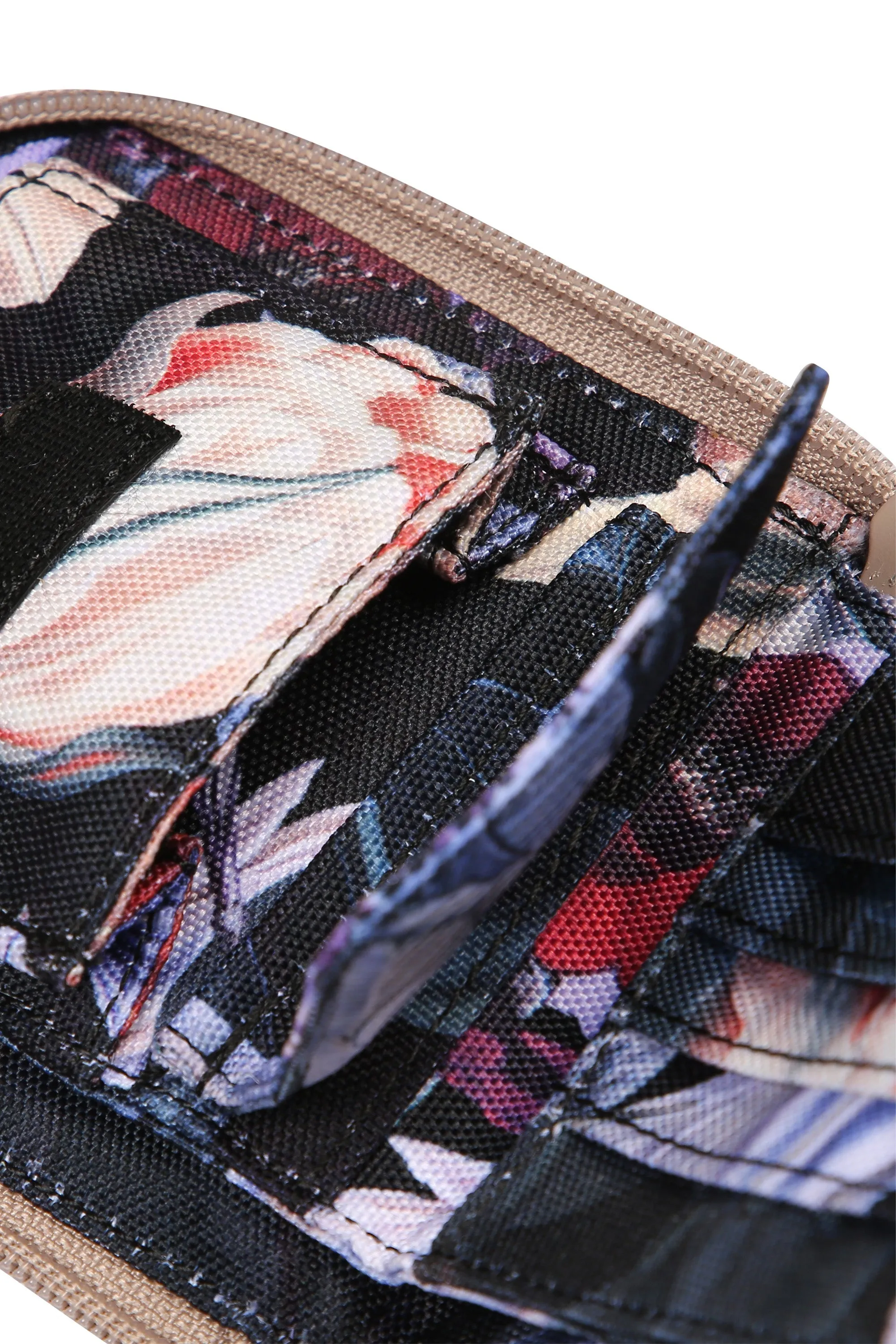 Zip Around sold by Kavu product image thumbnail 5