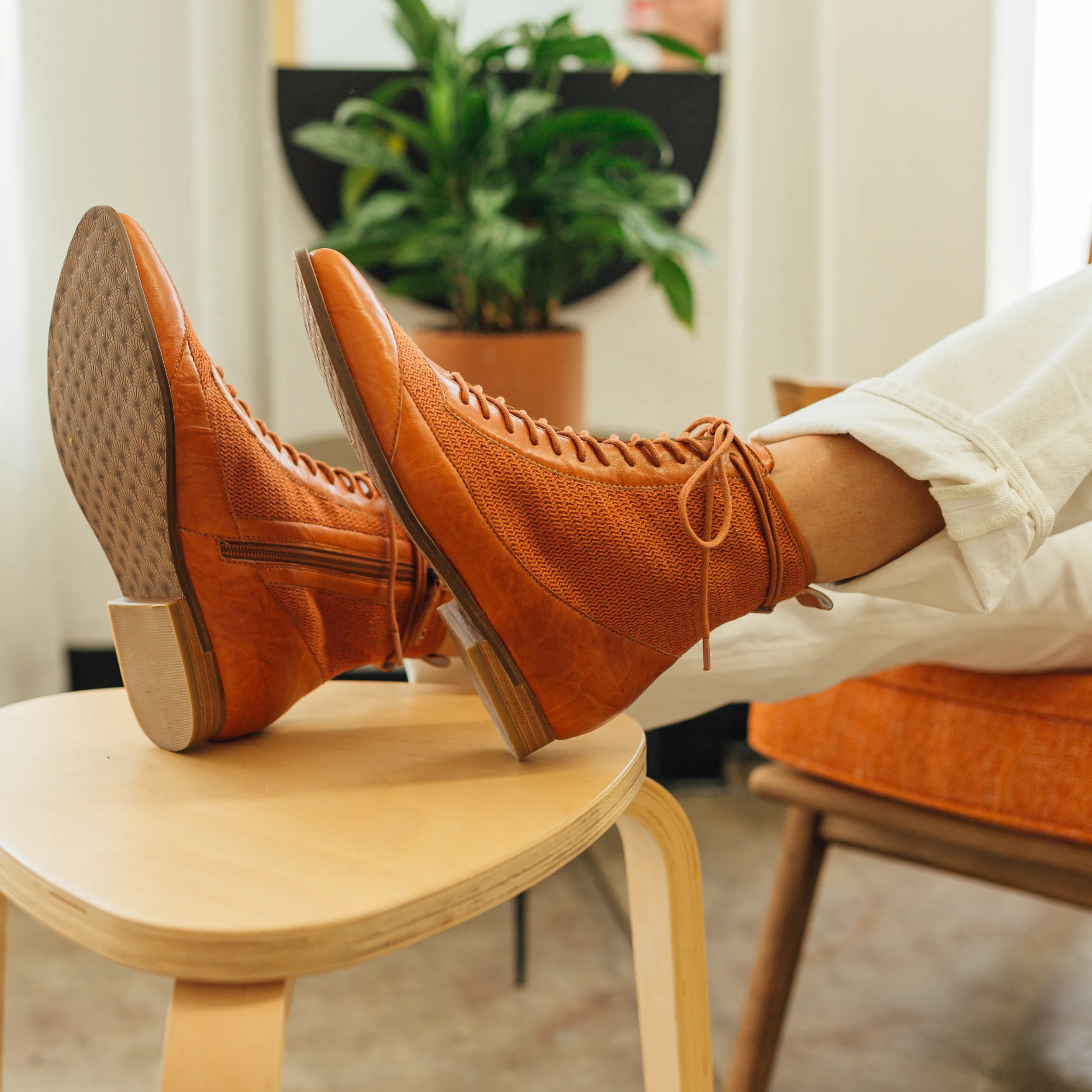 Leather La Canadienne Solana Story Spice Leather Bootie Parallel