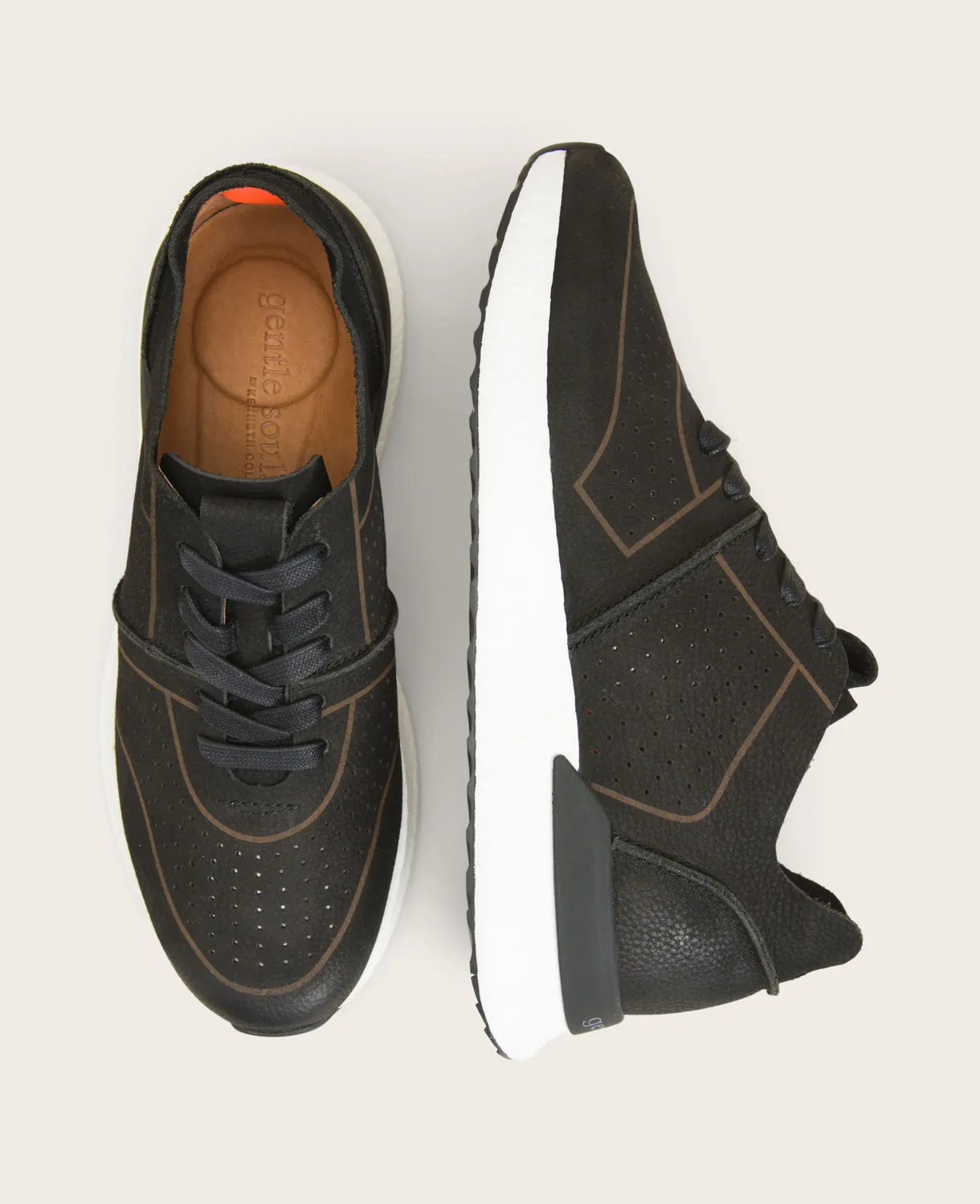 GENTLE SOULS - Laurence Jogger Sneaker sold by Kenneth Cole product image thumbnail 4
