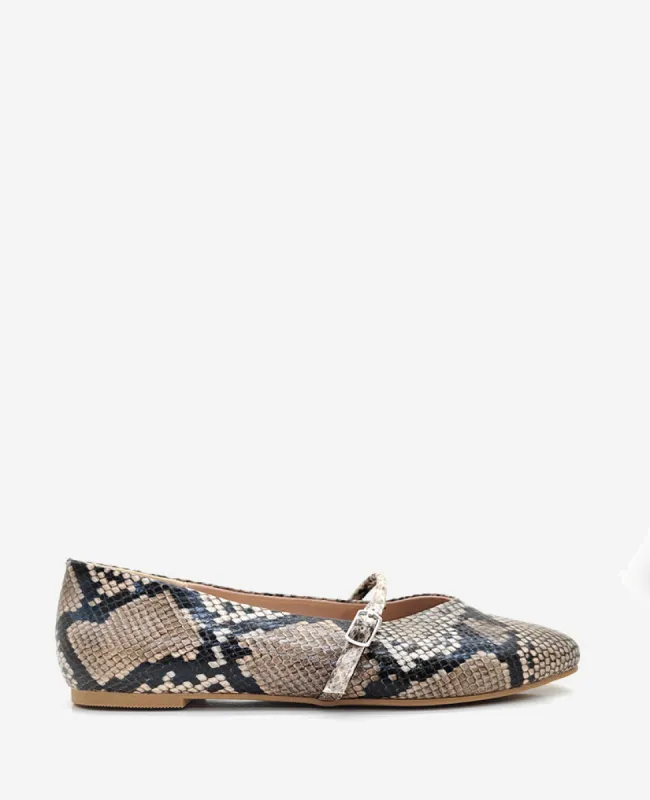 Magnolia Leather Ballet Flat sold by Kenneth Cole