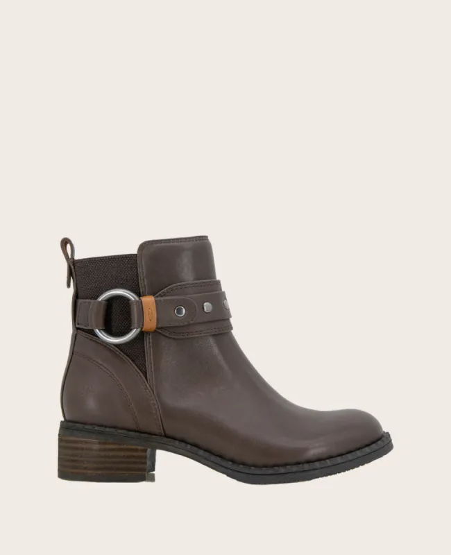 GENTLE SOULS - Bowen Leather Double Gore Boot sold by Kenneth Cole