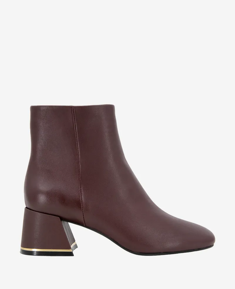 Alec Leather Chelsea Bootie sold by Kenneth Cole