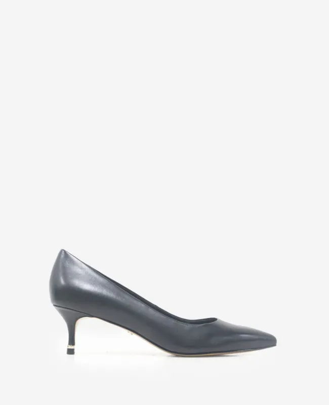 Riley 50 sold by Kenneth Cole