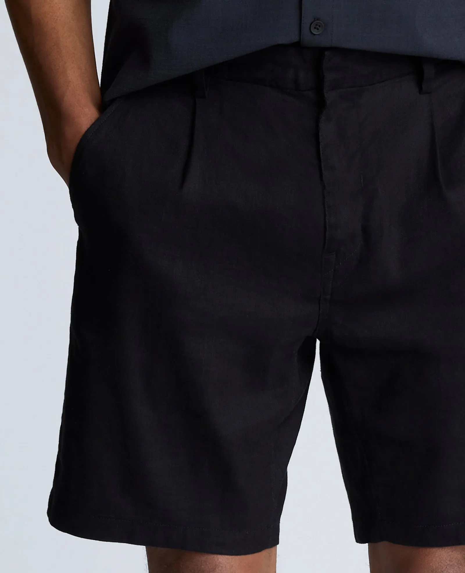 Performance Pleated Linen Short sold by Kenneth Cole product image thumbnail 5