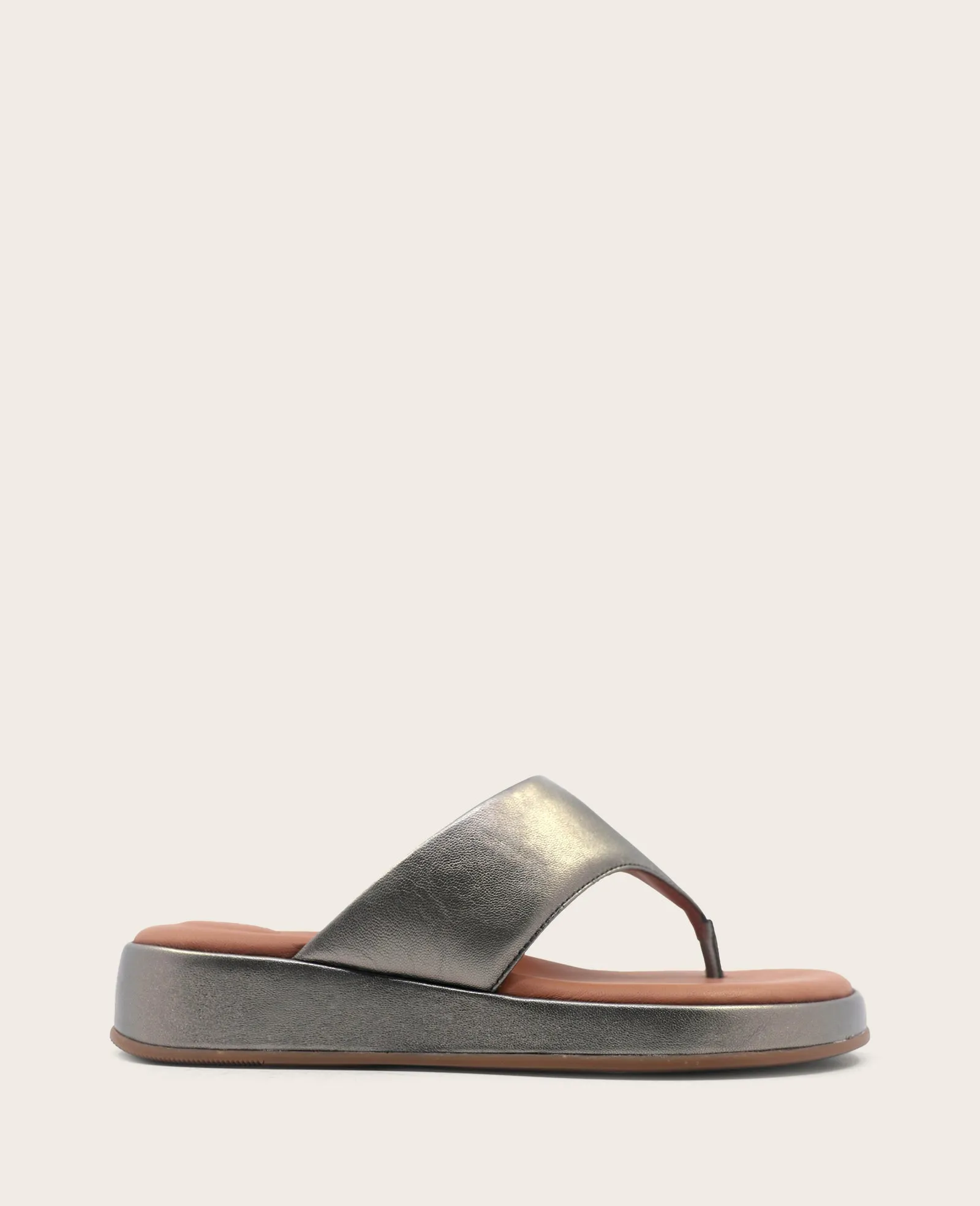 GENTLE SOULS - Daya Metallic Thong Sandal sold by Kenneth Cole