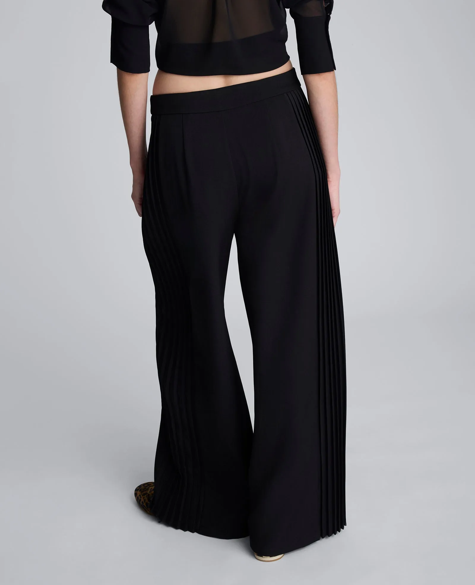 Luxe Twill Side Pleat Wide Leg Pant sold by Kenneth Cole product image thumbnail 4