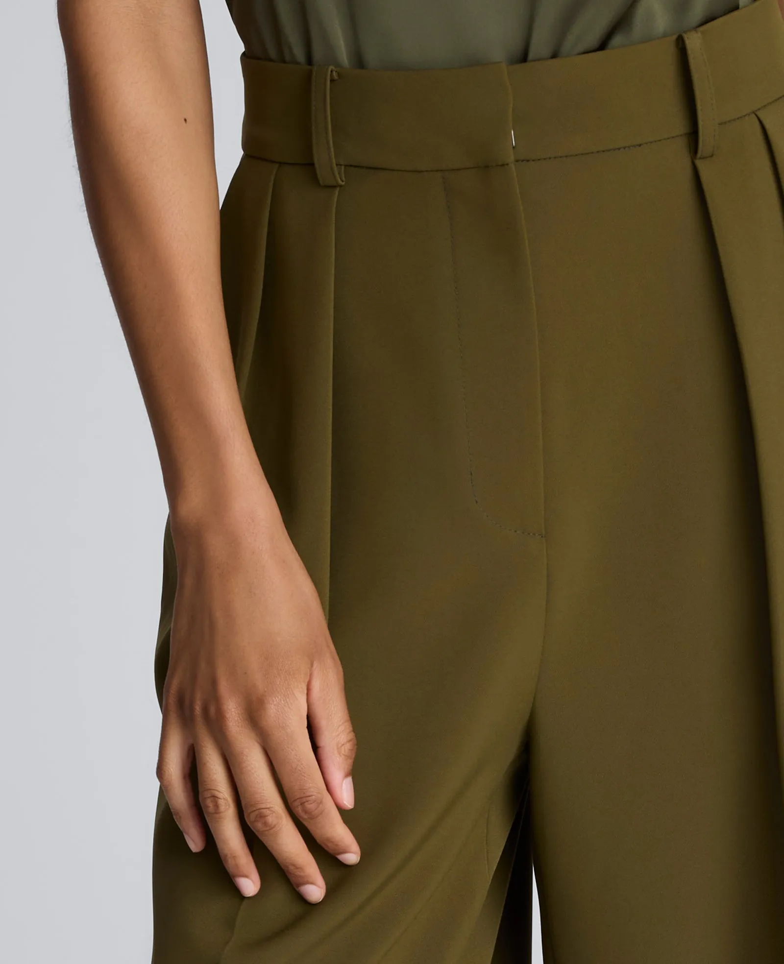 Luxe Twill Wide Leg Pleat Front Pant sold by Kenneth Cole product image thumbnail 5