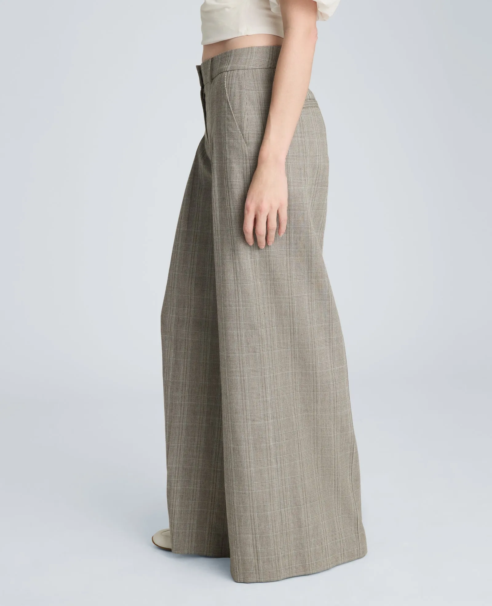 High Rise Fly Front Single Pleat Wide Leg Pant sold by Kenneth Cole product image thumbnail 3