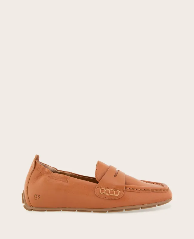 GENTLE SOULS - Sophie Driver Leather Loafer made by Kenneth Cole