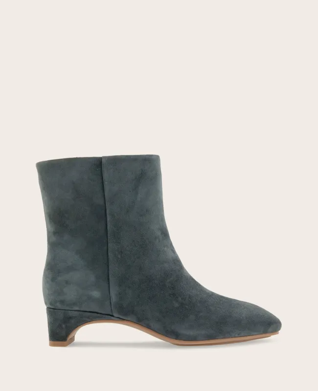 GENTLE SOULS - Nalston Suede Bootie made by Kenneth Cole