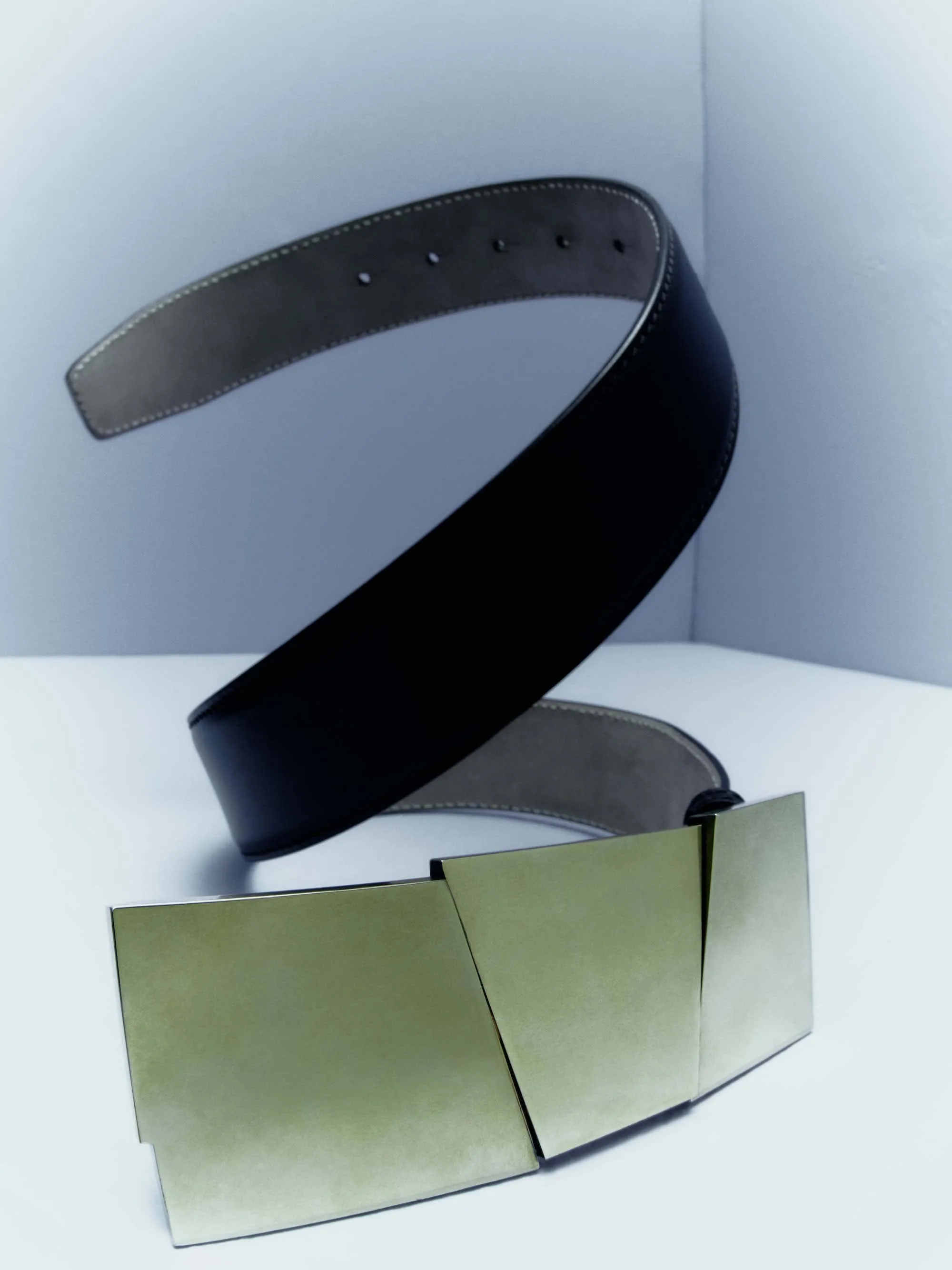 Medium Axel Belt in Black Leather with Gold sold by KHAITE product image thumbnail 3