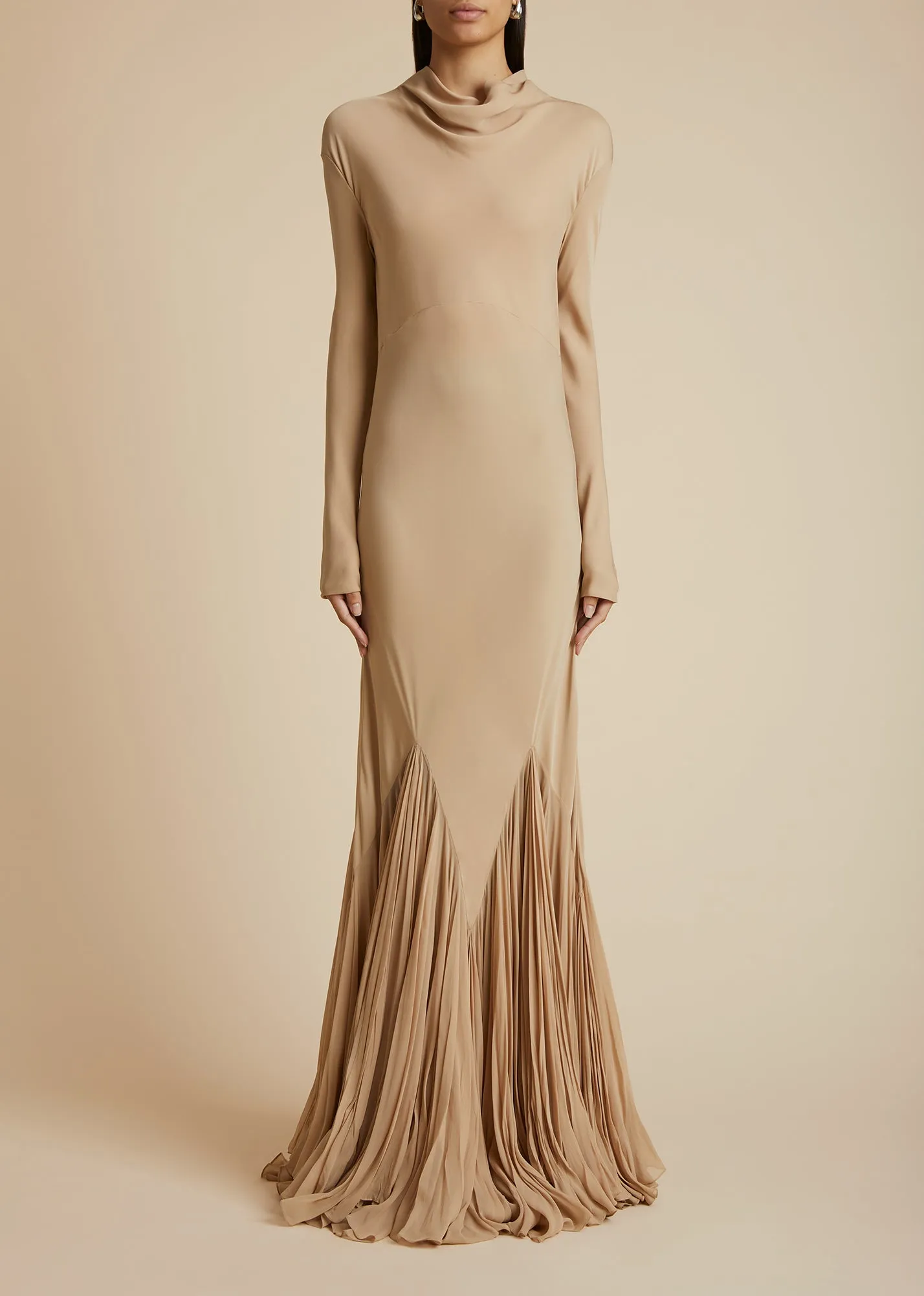 THE AMELIA CARDIGAN in Powder sold by KHAITE product image thumbnail 3