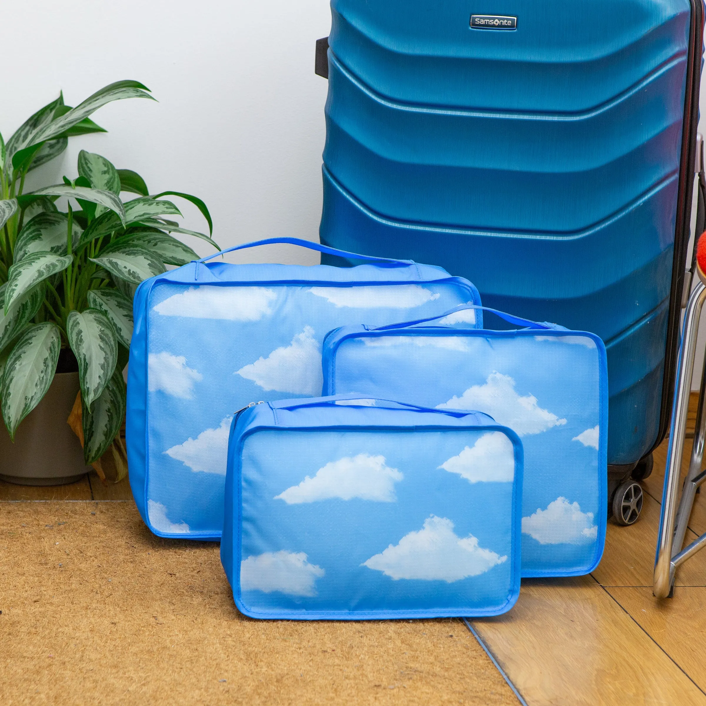 Cloud Packing Cubes sold by Kikkerland product image thumbnail 2