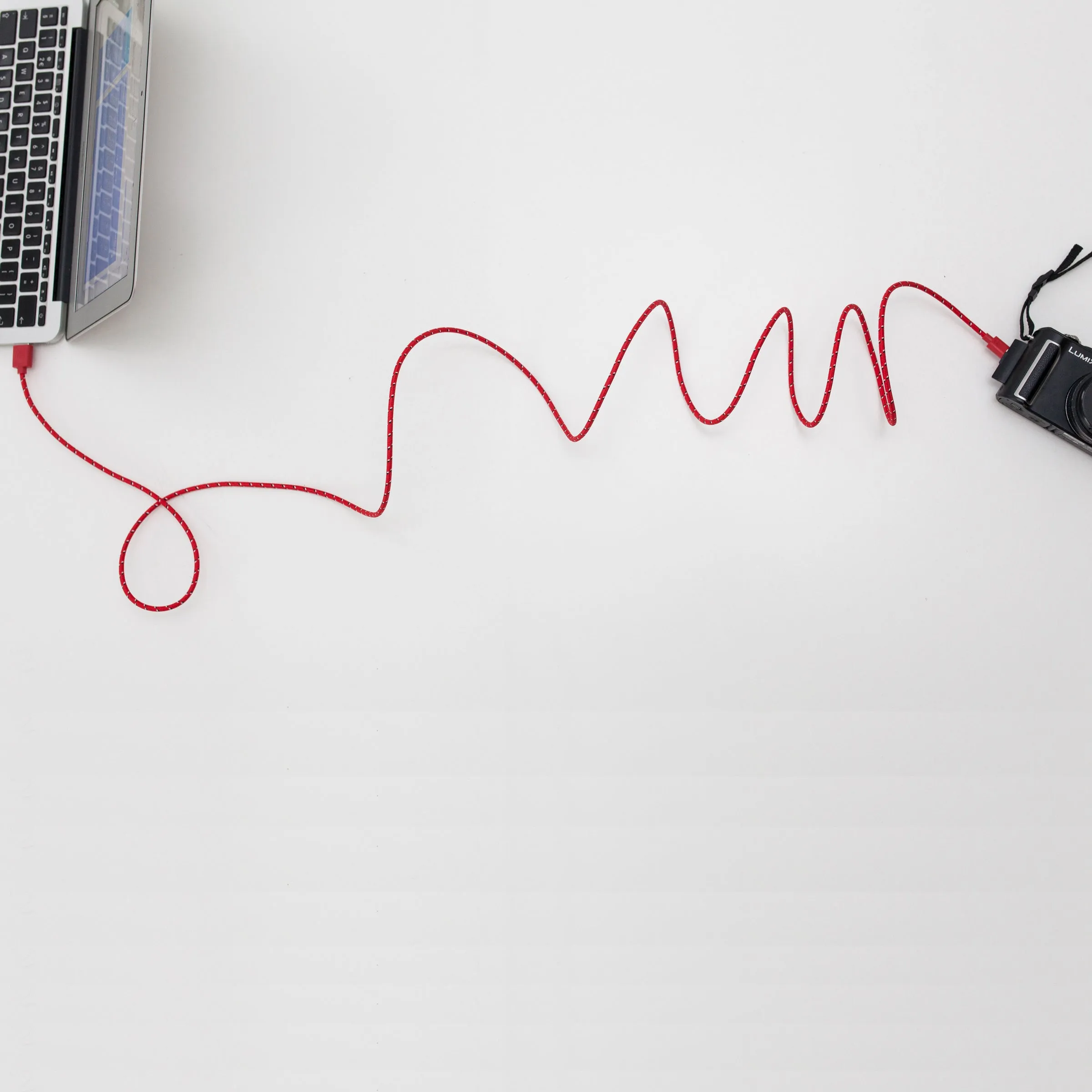 Extra Long Micro USB Charging Cable sold by Kikkerland product image thumbnail 3