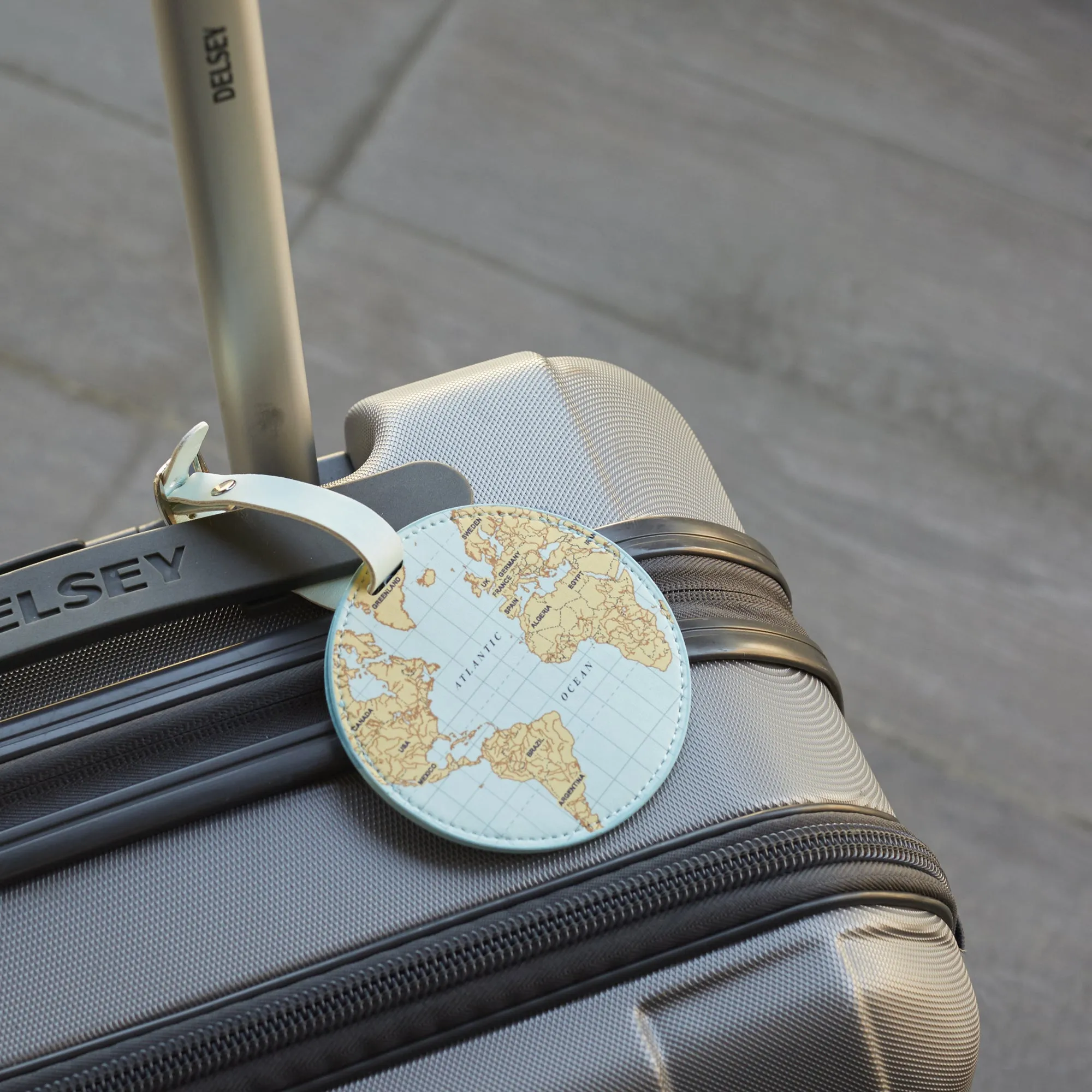 World Traveler Luggage Tag sold by Kikkerland product image thumbnail 5