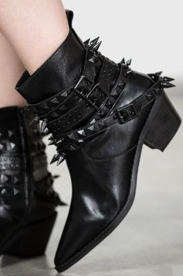 Callista Boots [BLACK STUD] Resurrect sold by Killstar