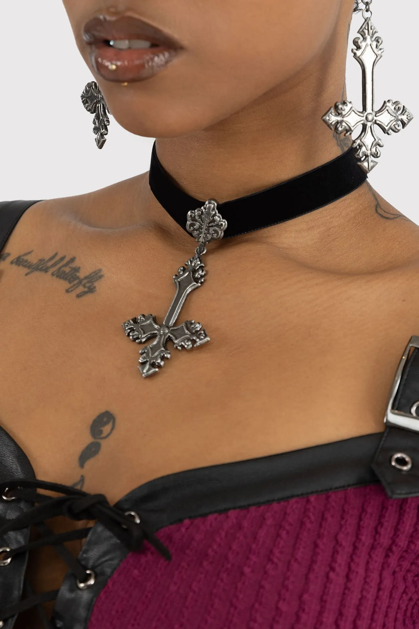 Crossed Fates Choker sold by Killstar product image thumbnail 2