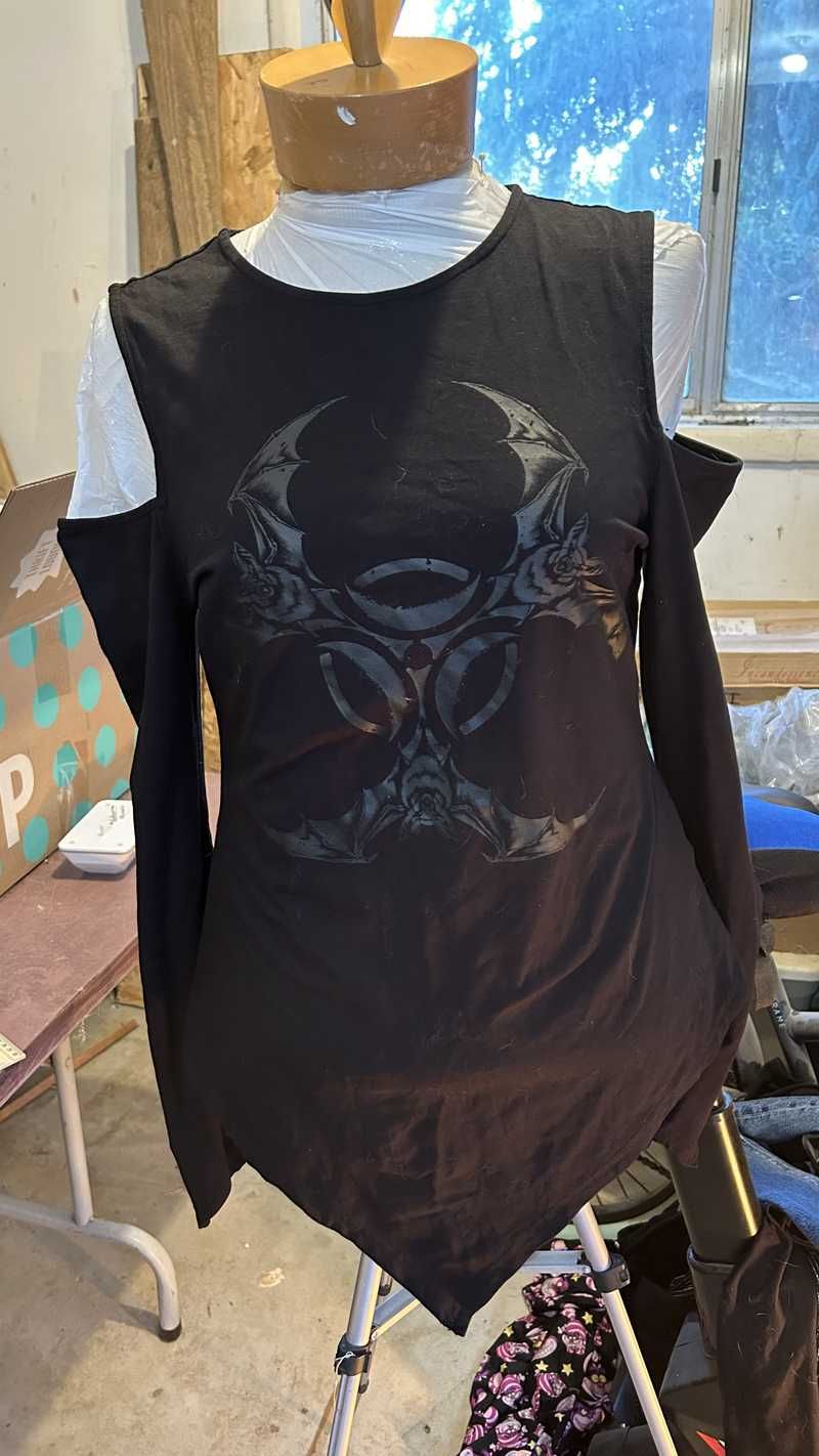 Voxy Cold Shoulder Top Resurrect sold by Killstar product image thumbnail 5