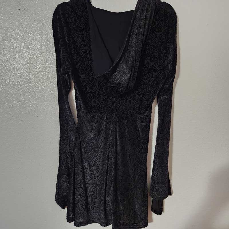 Fade Away Farah Velvet Dress Resurrect sold by Killstar product image thumbnail 6