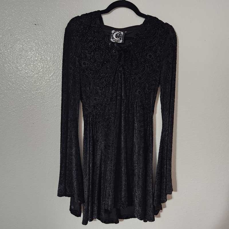 Fade Away Farah Velvet Dress Resurrect sold by Killstar product image thumbnail 5