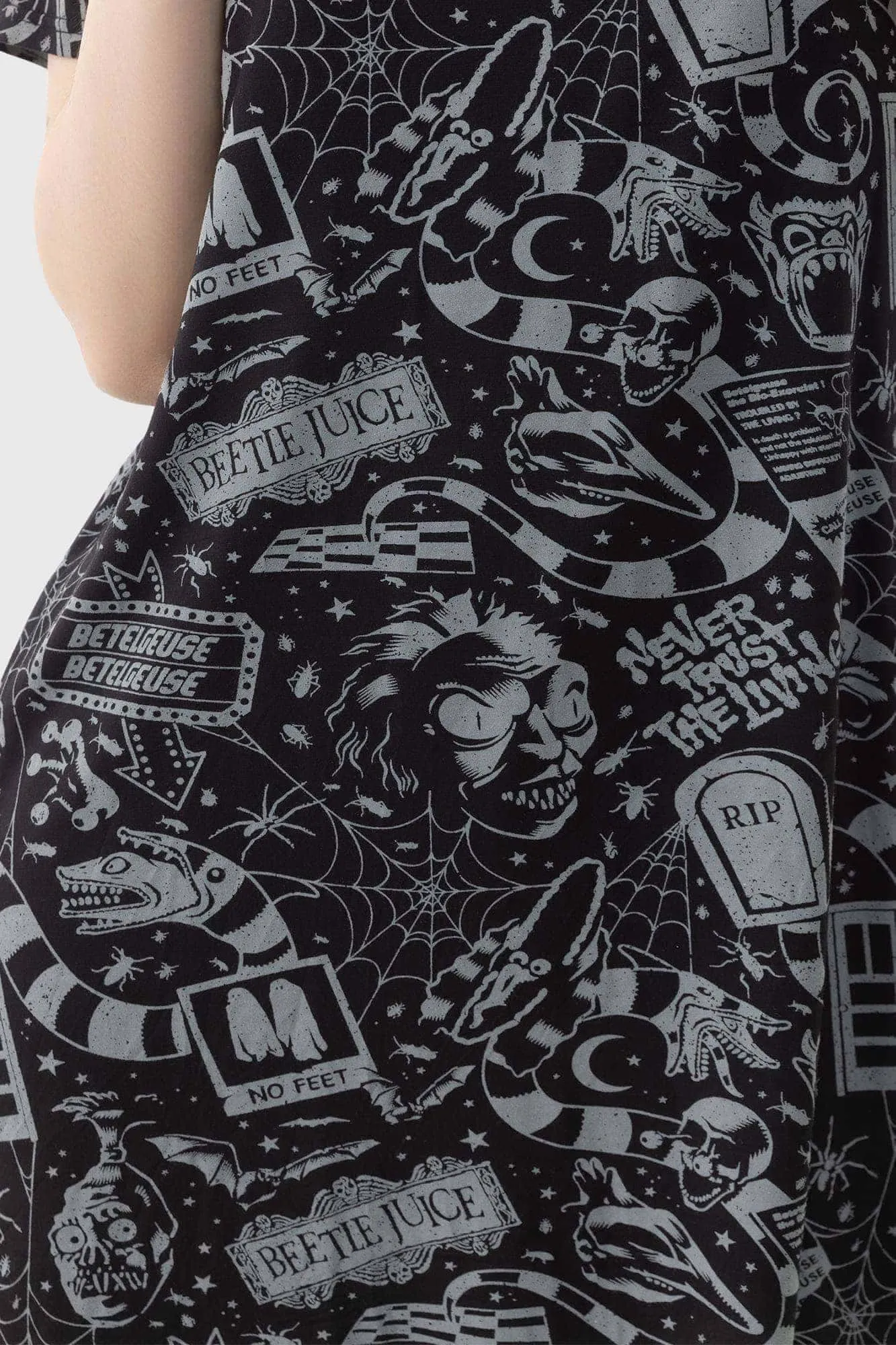 Never Trust The Living Dress sold by Killstar product image thumbnail 2