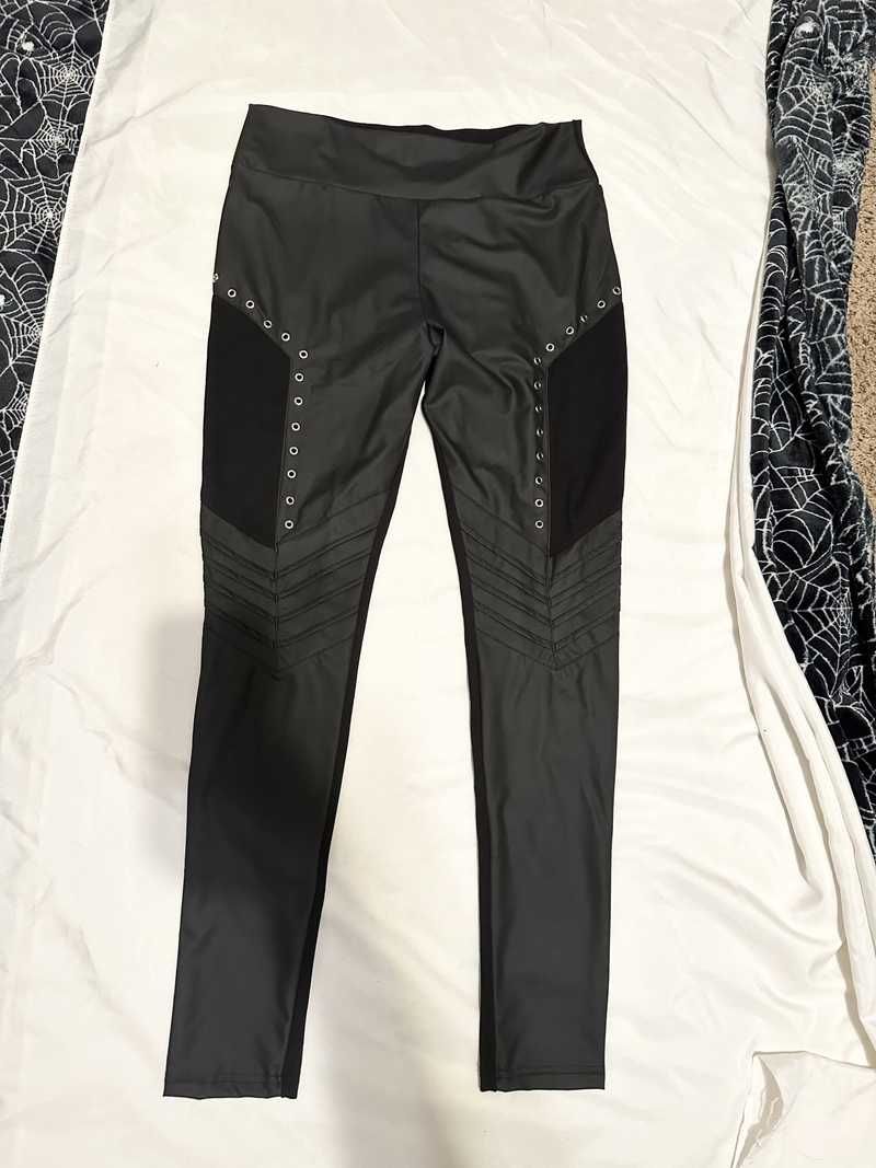 Amulet Leggings Resurrect sold by Killstar product image thumbnail 3