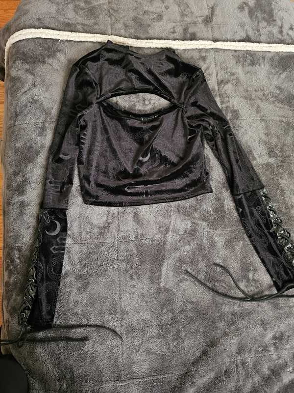 Vanquished Top Resurrect sold by Killstar product image thumbnail 5