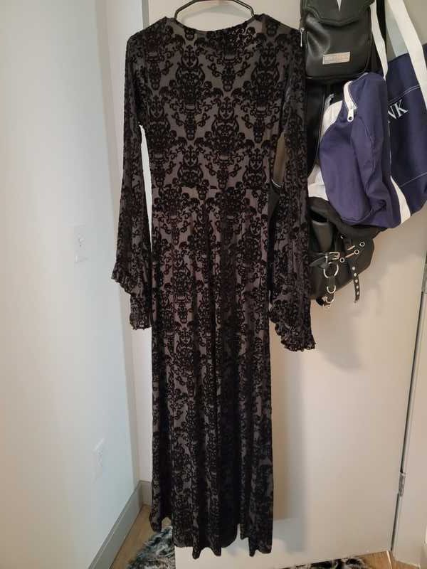 Inferno Velvet Duster Resurrect sold by Killstar product image thumbnail 7