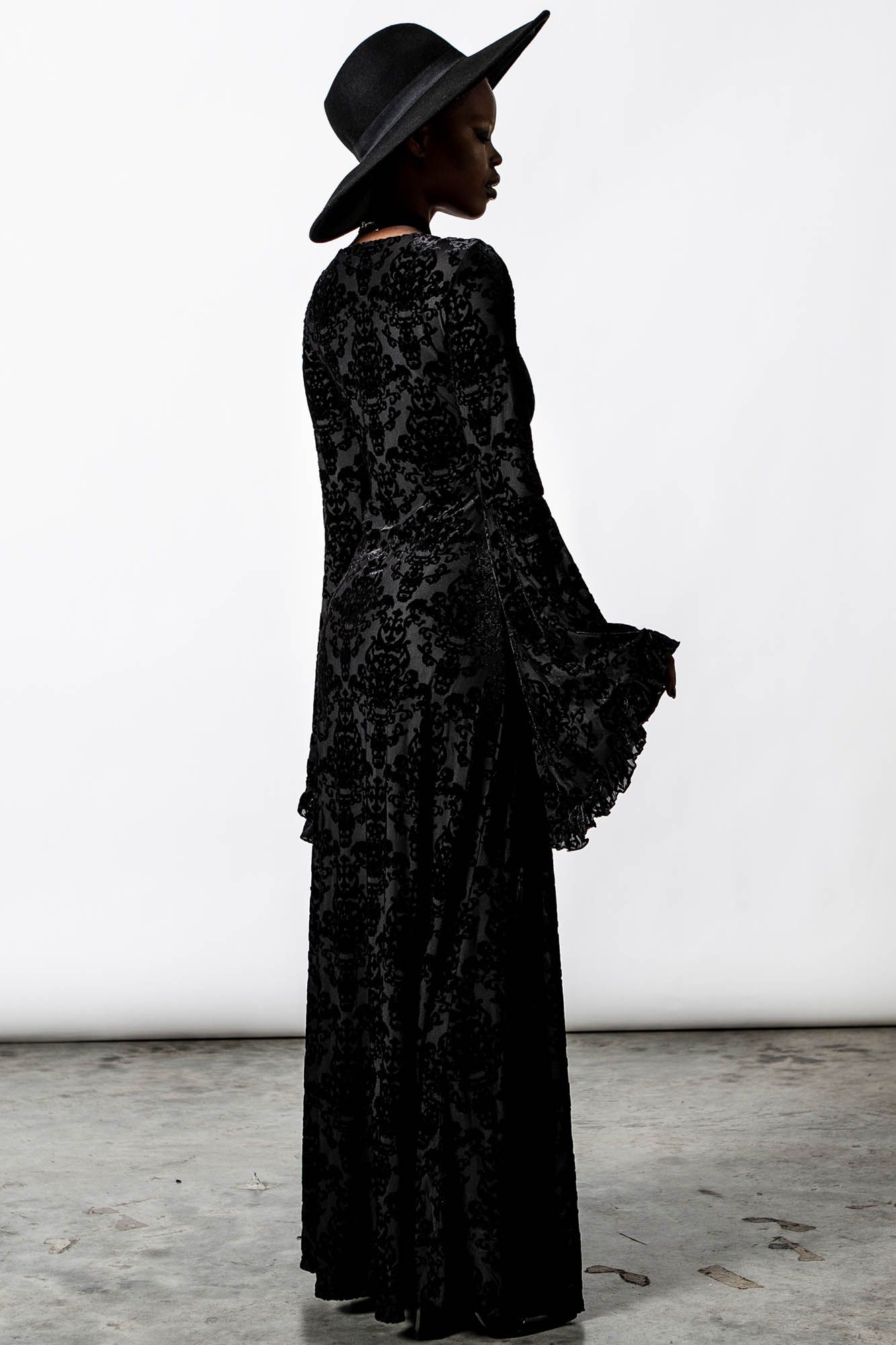 Inferno Velvet Duster Resurrect sold by Killstar product image thumbnail 5