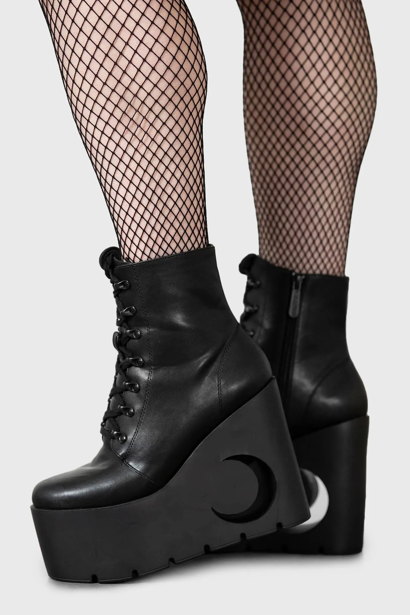 Crescent Boots - Resurrect sold by Killstar