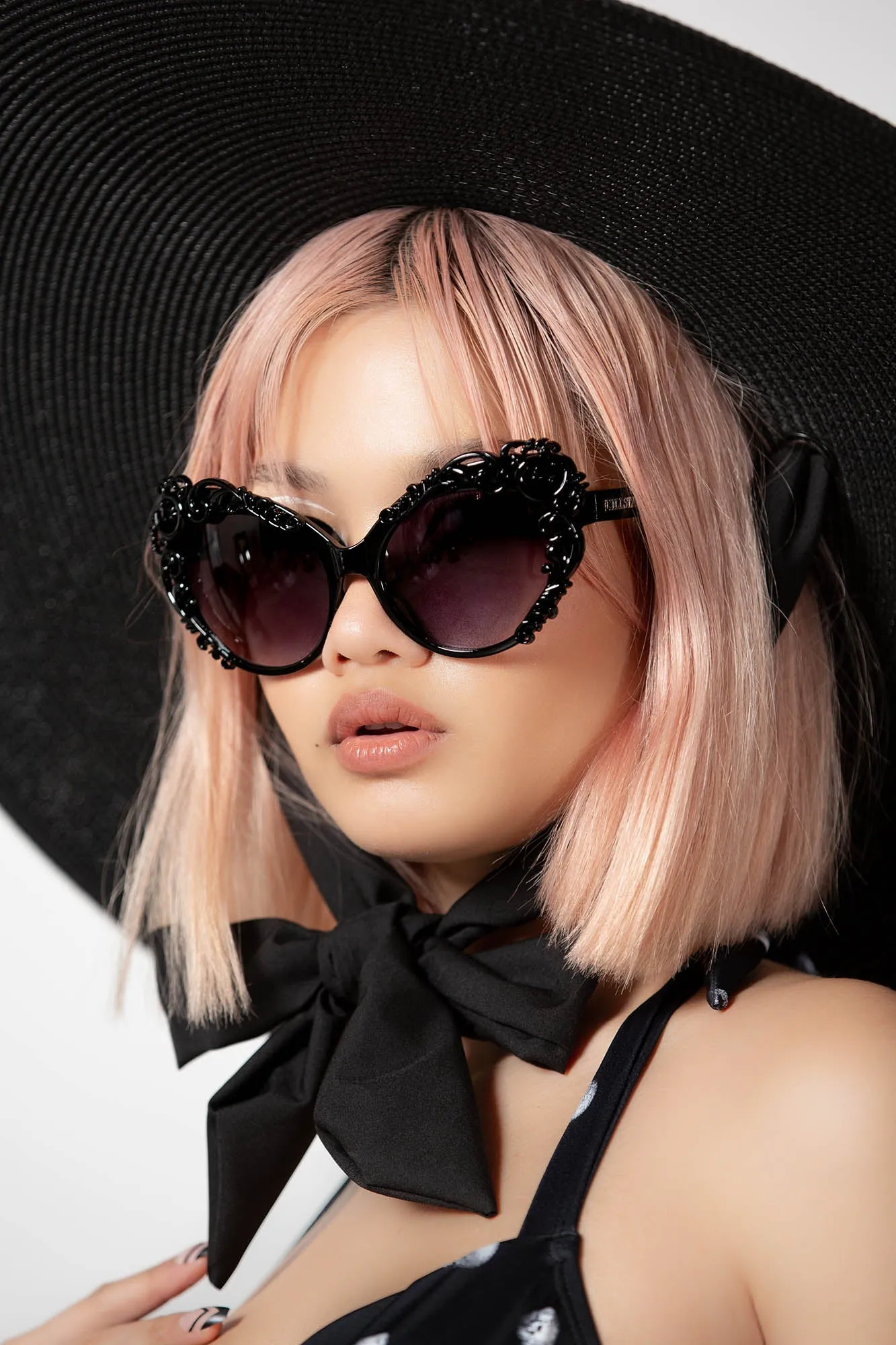 Enchantra Sunglasses - Resurrect sold by Killstar product image thumbnail 4