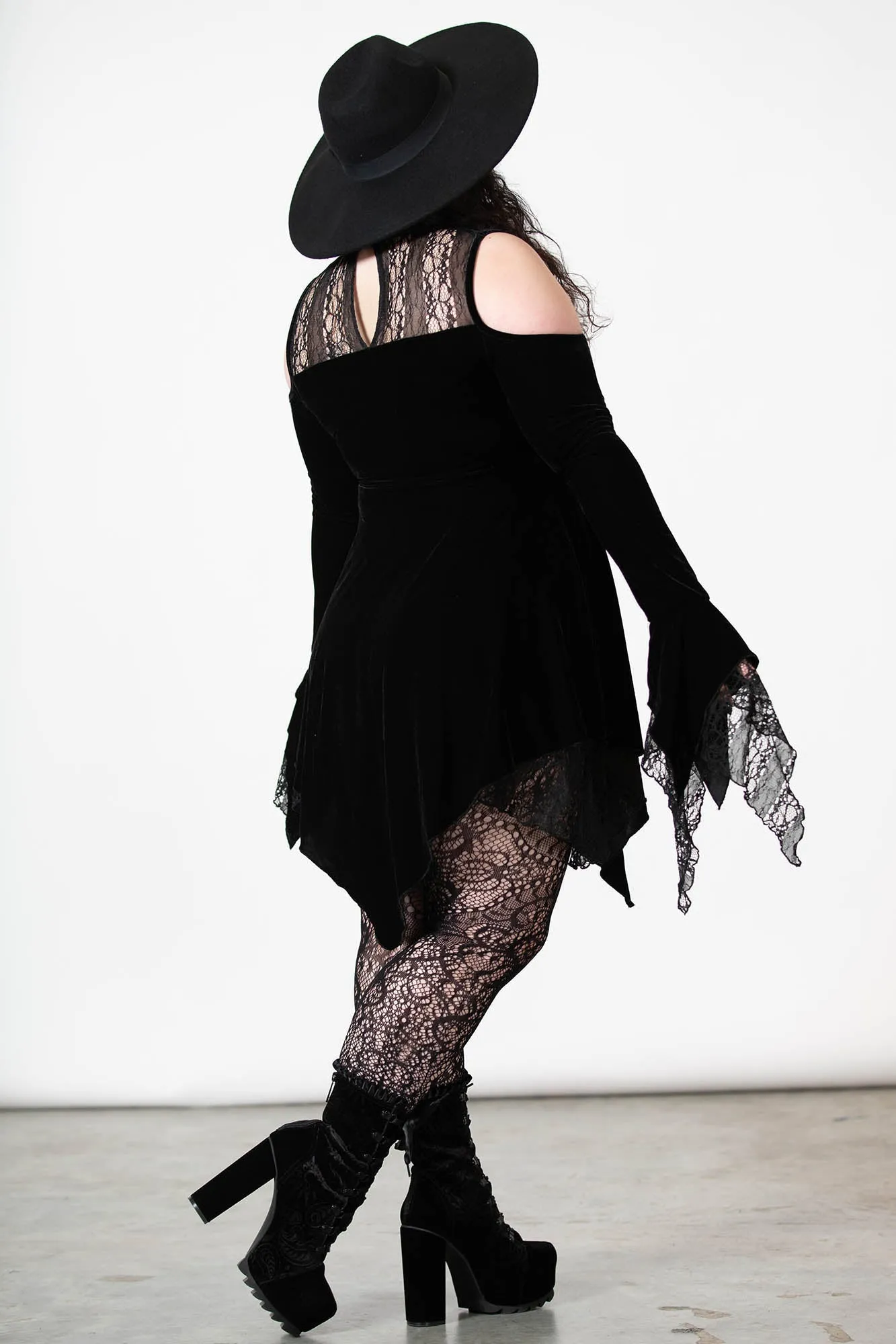 Moonstera Velvet Dress sold by Killstar product image thumbnail 4