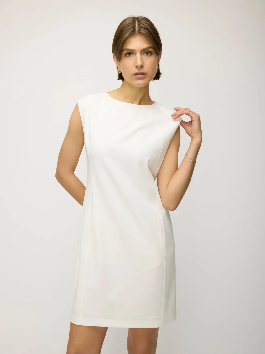 Pursuit Capsleeve Shift Dress sold by Kit and Ace product image thumbnail 4