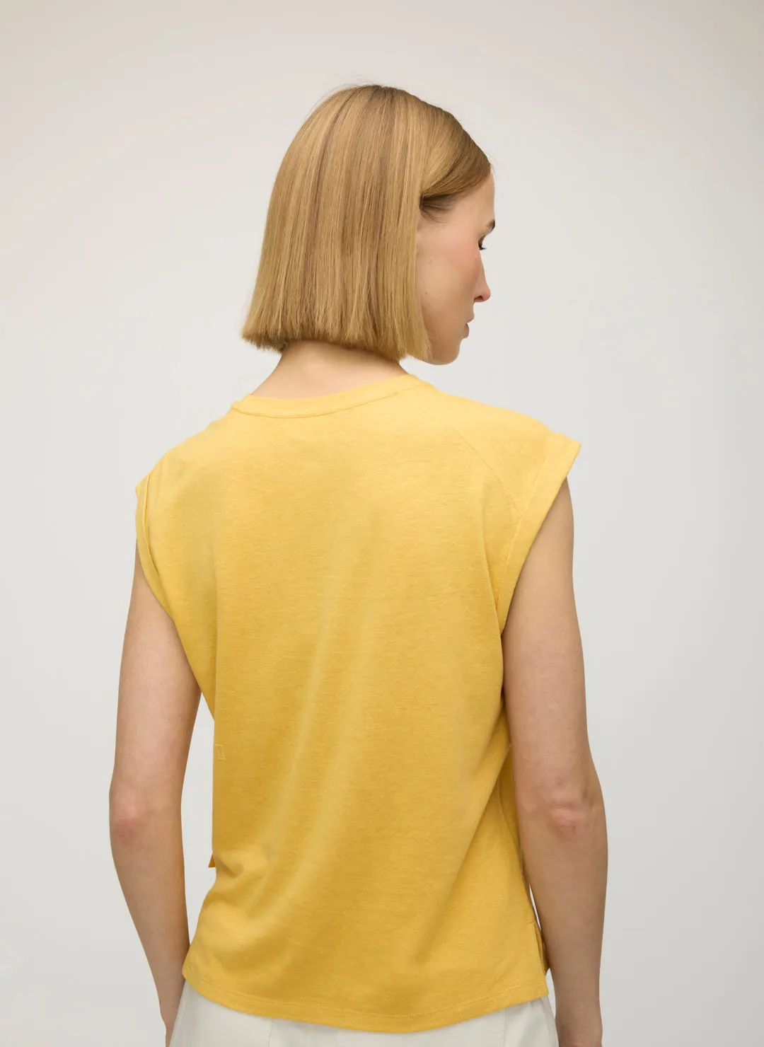 Luna Linen Muscle Tank sold by Kit and Ace product image thumbnail 3