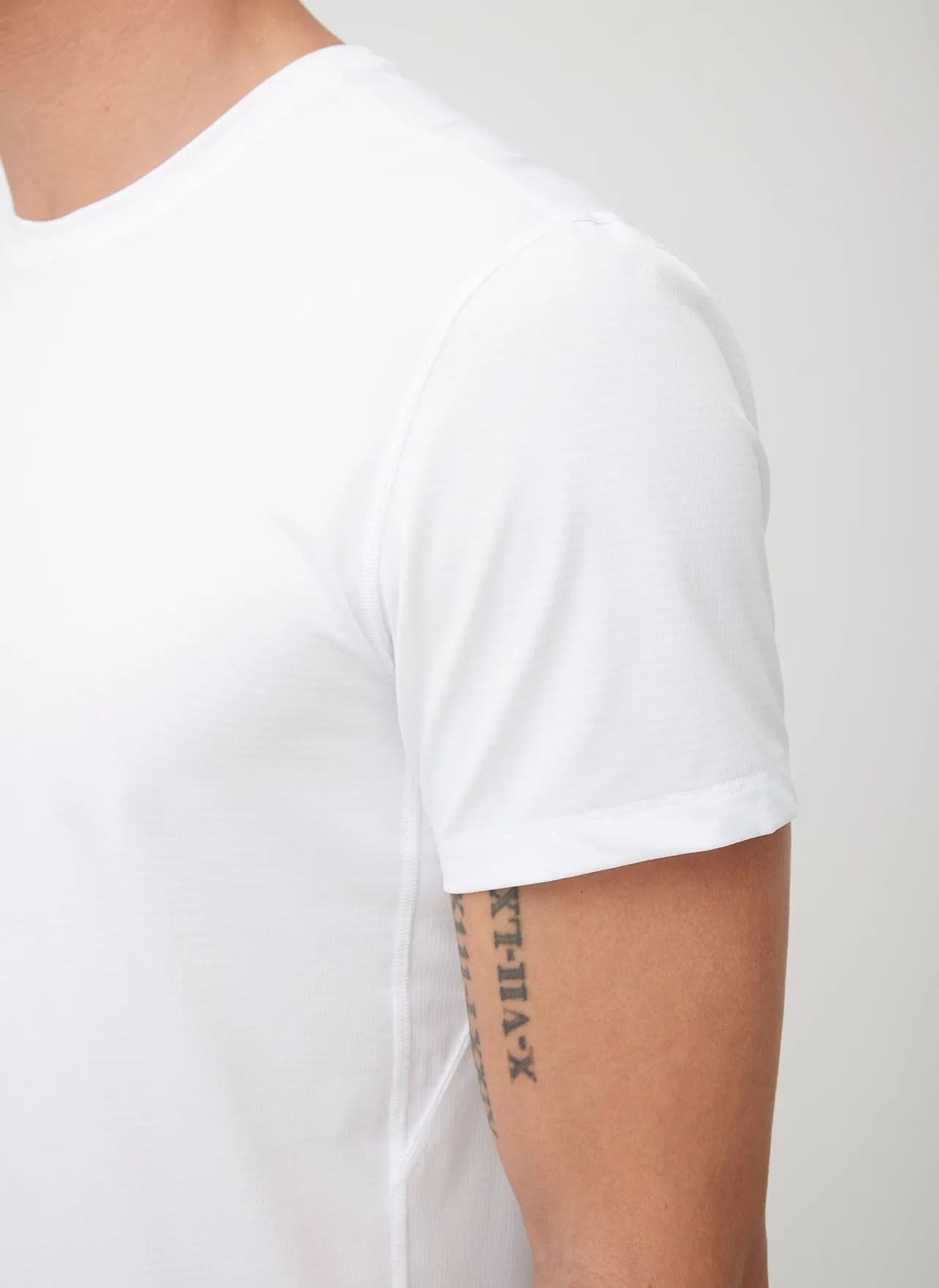 Seamless Tech Tee sold by Kit and Ace product image thumbnail 4