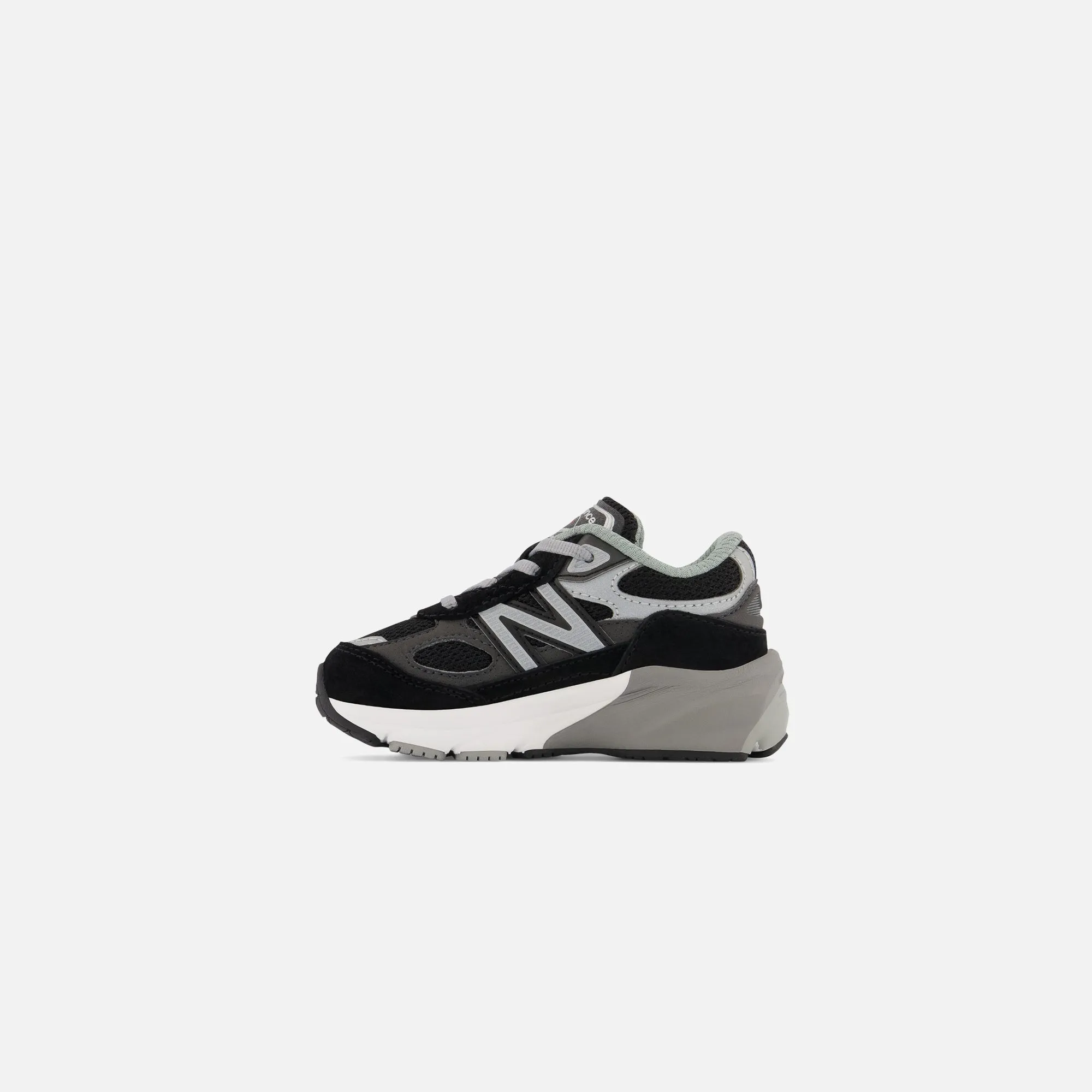 New Balance TD Made in USA 990v6 - Black sold by Kith product image thumbnail 2