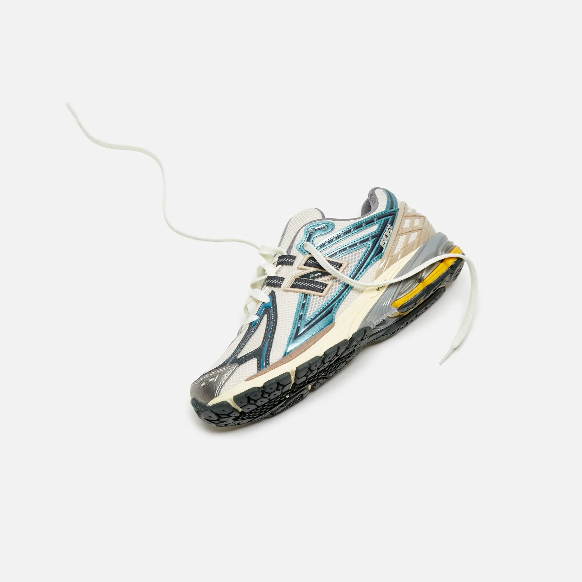 New Balance 1906R - New Spruce sold by Kith product image thumbnail 5