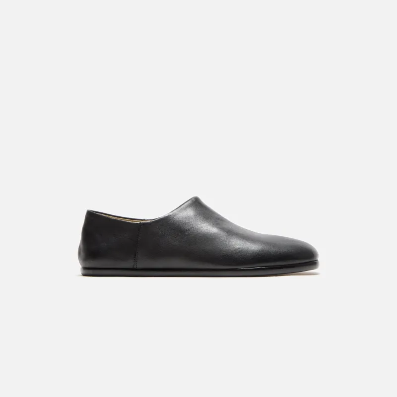 Maison Margiela Tabi Babouche - Camel Leather Black sold by Kith