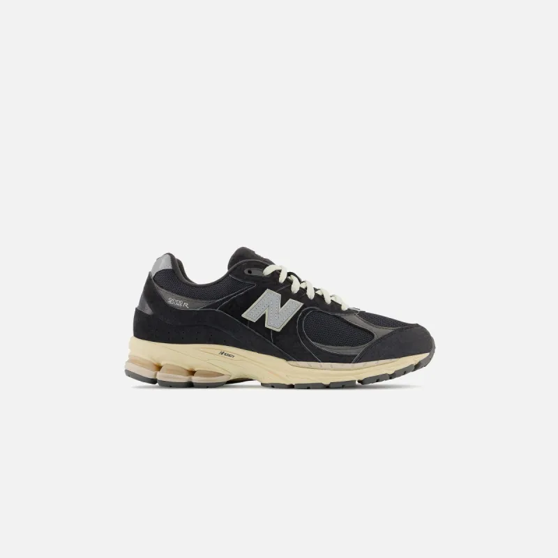 New Balance 2002 - Phantom sold by Kith