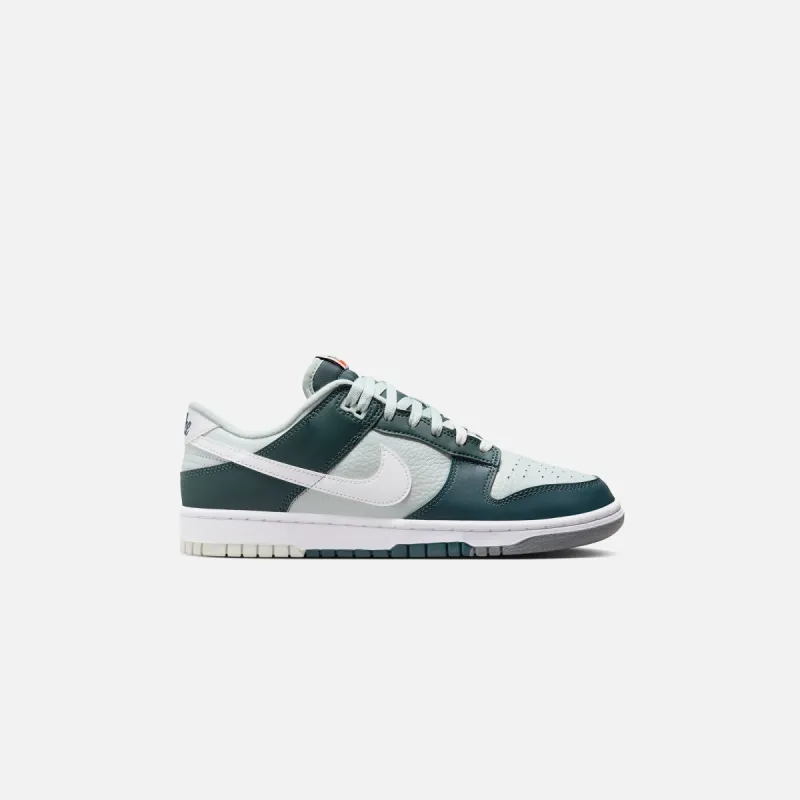 Nike Dunk Low Retro Premium - Deep Jungle / White / Light Silver sold by Kith