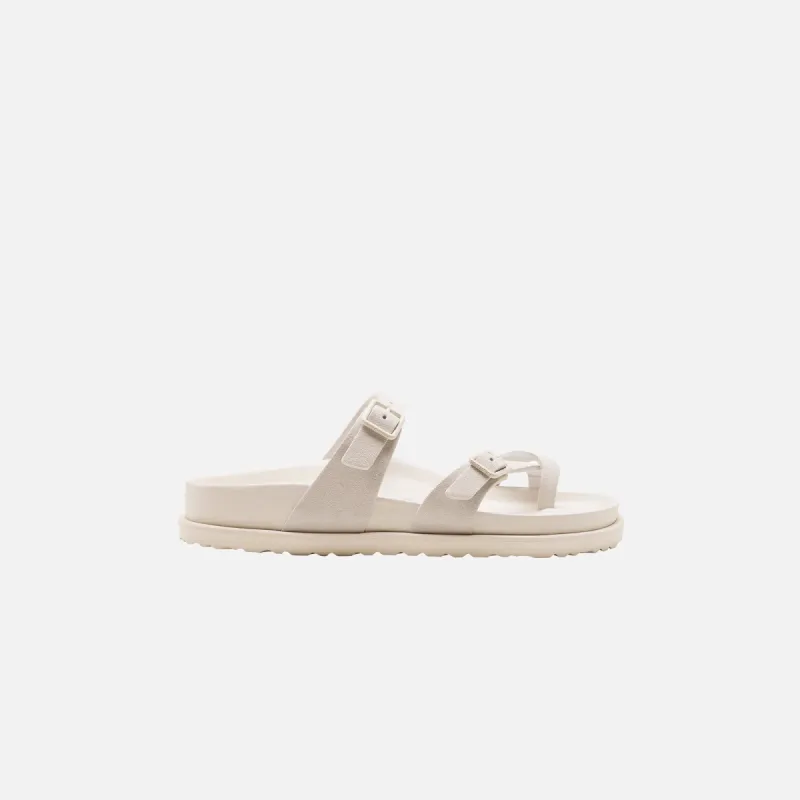 Birkenstock 1774 Mayari - Bones sold by Kith