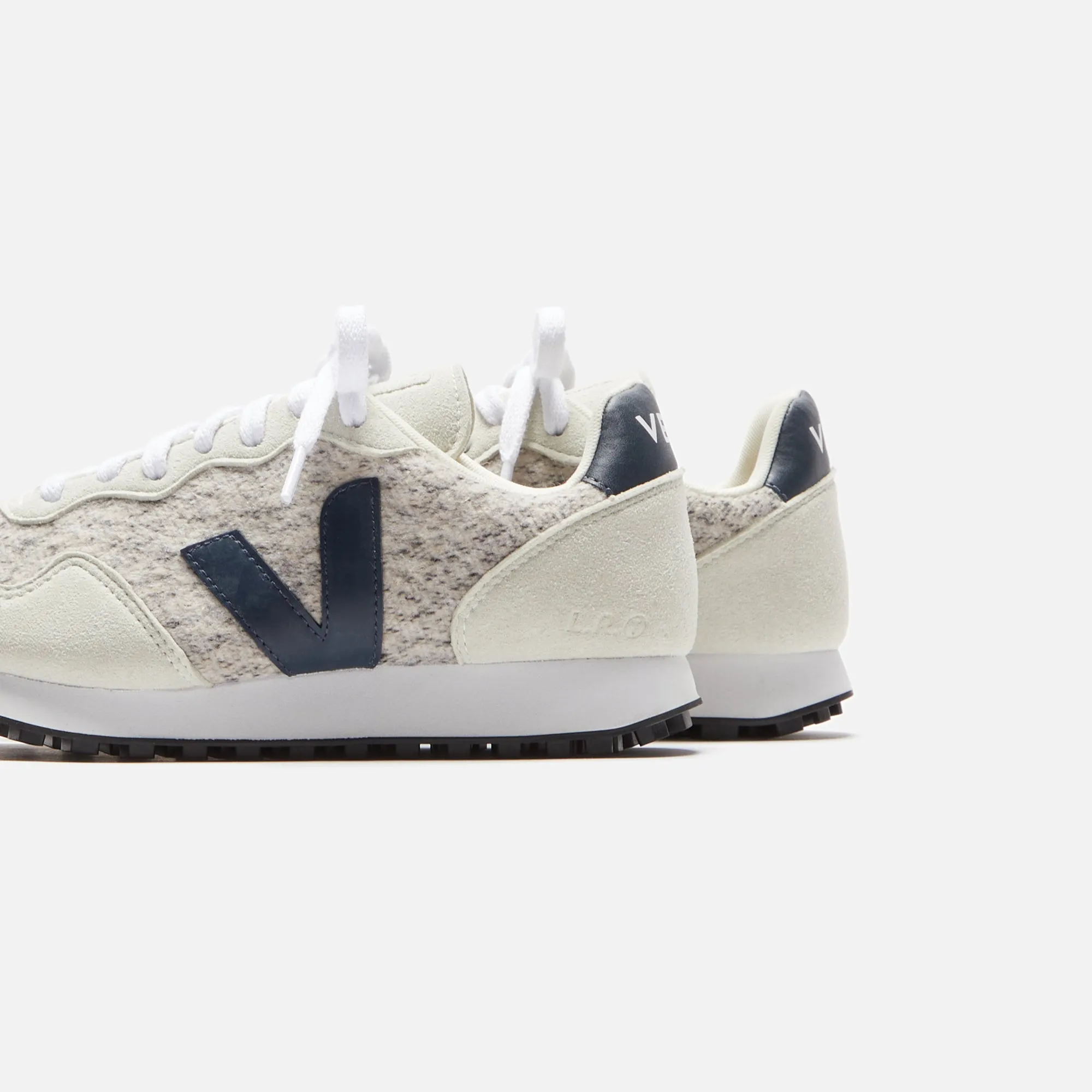 Veja SDU REC - Snow Nautico sold by Kith product image thumbnail 3