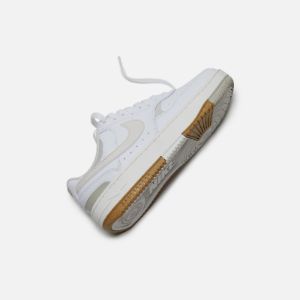 Nike WMNS Gamma Force - White / Phantom / Light Bone / Sanddrift sold by Kith