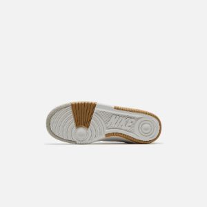 Nike WMNS Gamma Force - White / Phantom / Light Bone / Sanddrift sold by Kith